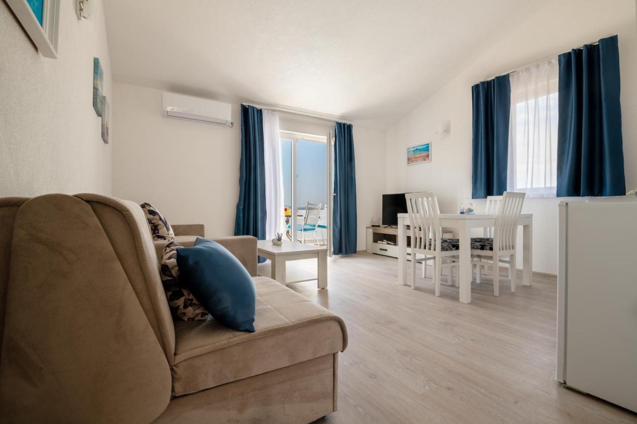 Apartmani Mate ネウム エクステリア 写真