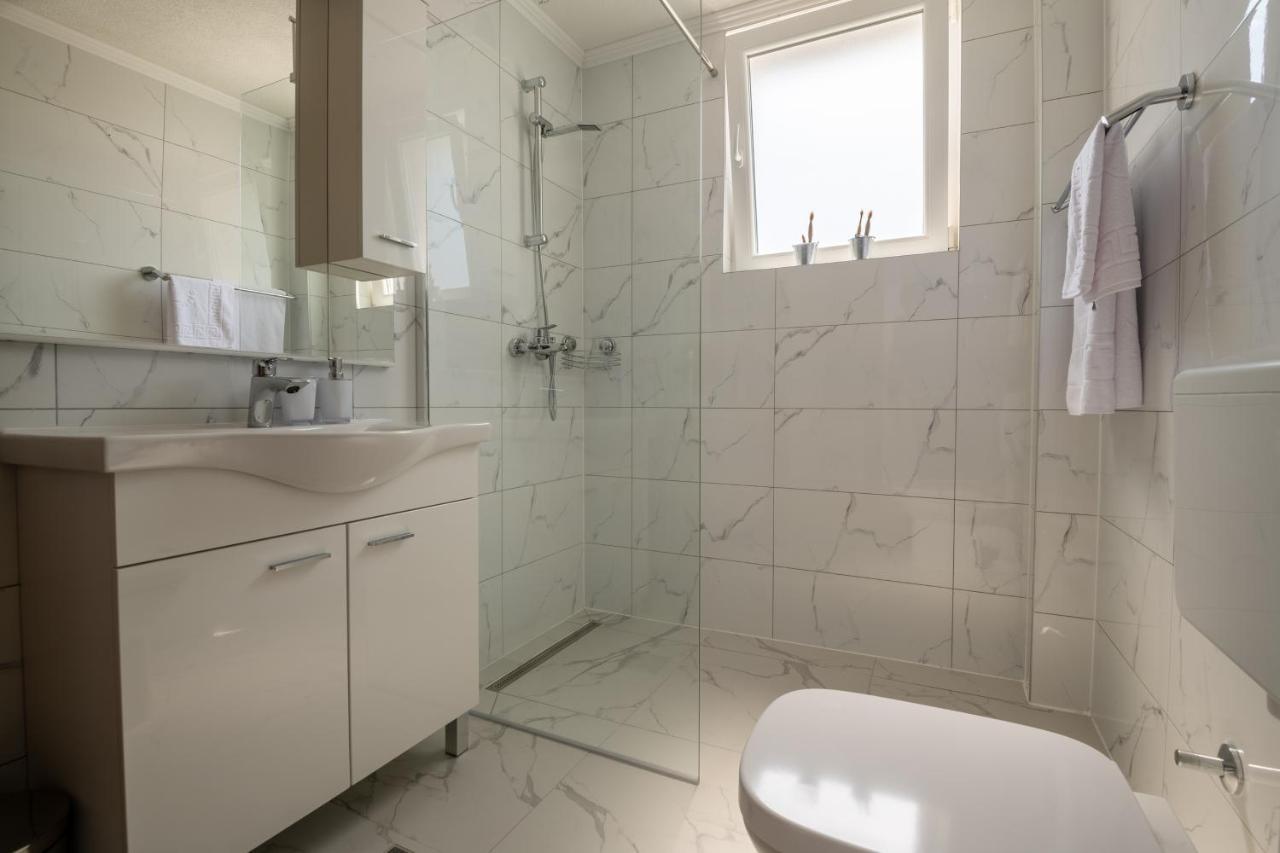 Apartmani Mate ネウム エクステリア 写真