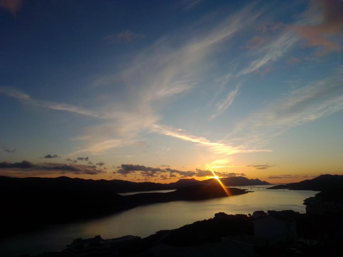Apartmani Mate ネウム エクステリア 写真